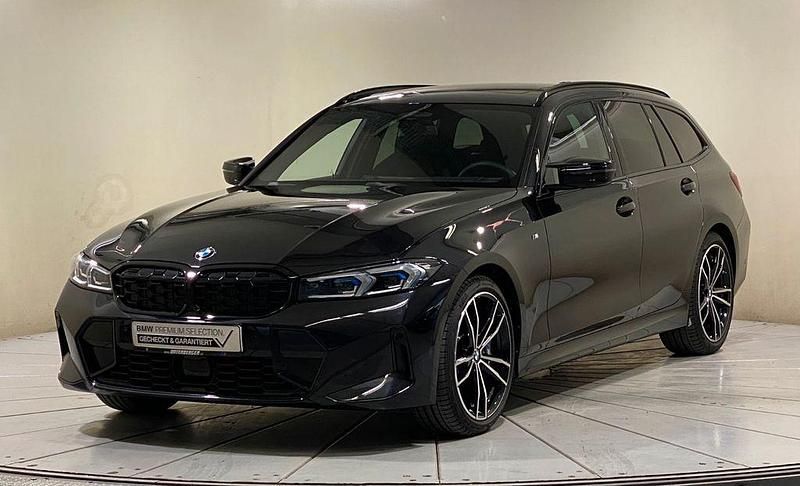 Schwarz Gebraucht 2024 BMW M340 Performance Limousine | 59.890 € (Etwas zu teuer) - Bild 1/4