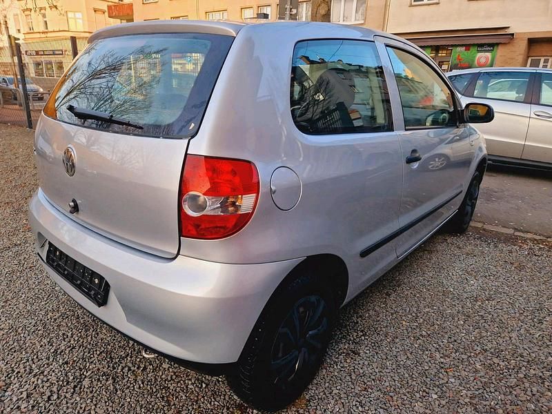 Second-hand VW Fox 55 CP (40 kW) 2005 Argintiu Hatchback