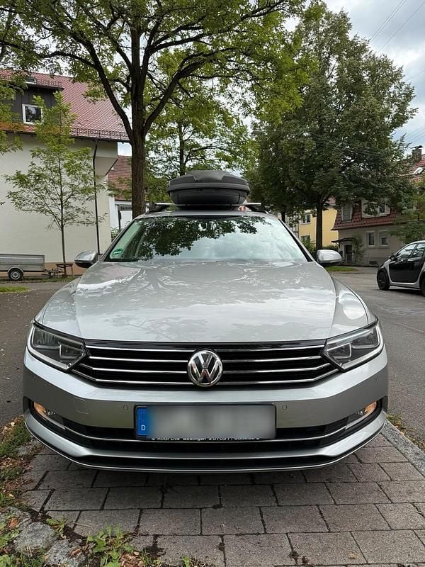 Silber Gebraucht 2017 VW Passat Kombi | 15.800 € (Fairer Preis) - Bild 1/4