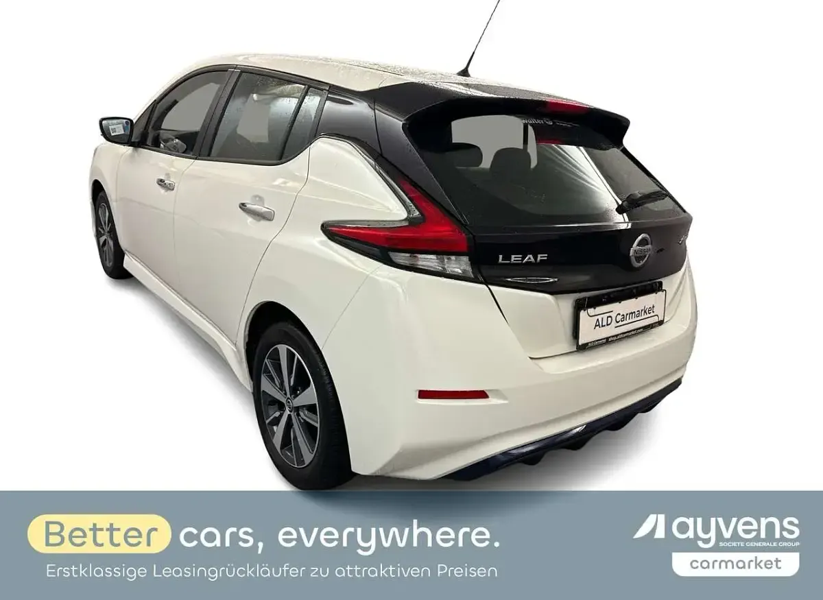 Gebraucht Nissan Leaf Acenta 110 kW (150 PS) 2022 Weiß Kleinwagen