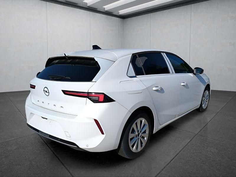 Neu Opel Astra Elegance 110 PS (80 kW) 2025 Weiß Limousine