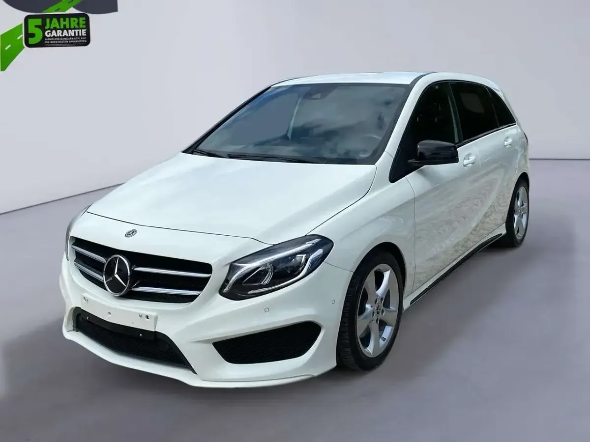Gebraucht Mercedes B250 AMG line 211 PS (155 kW) 2018 Calcitweiss Kleinwagen