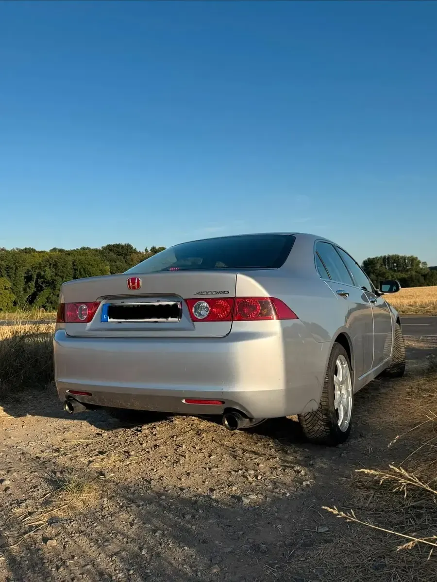 Gebraucht Honda Accord 190 PS (139 kW) 2003 Silber Limousine