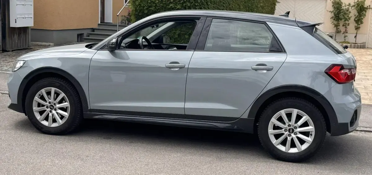Gebraucht Audi A1 95 PS (69 kW) 2022 Grau SUV