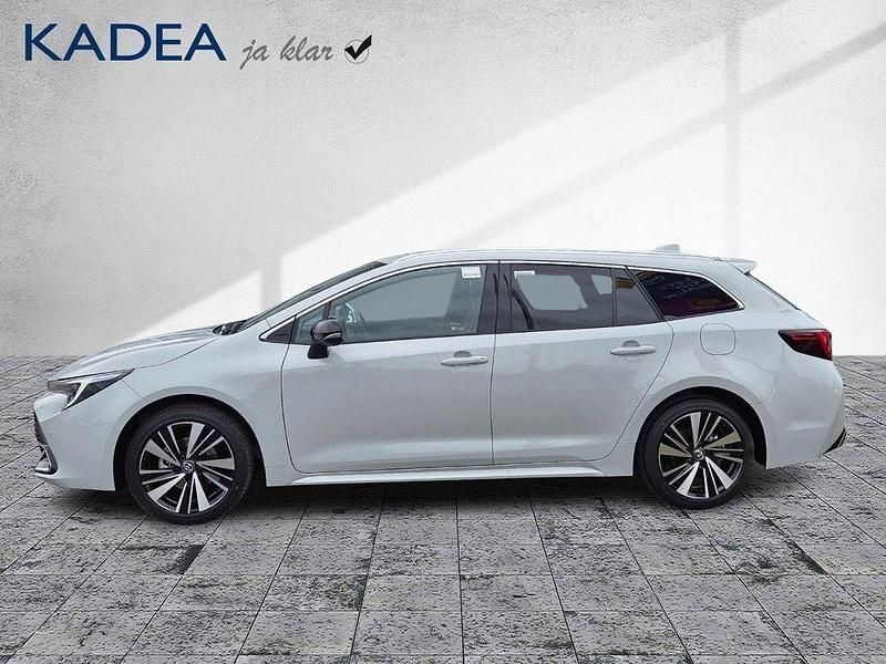 Neu Toyota Corolla 178 PS (130 kW) 2026 Grau Kombi