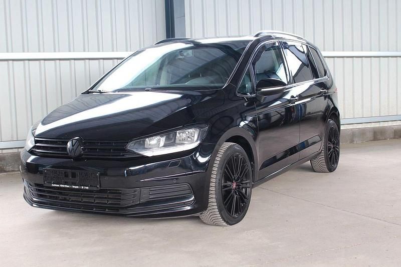 Schwarz Gebraucht 2016 VW Touran Comfortline Van / Kleinbus | 14.800 € (Fairer Preis) - Bild 1/4