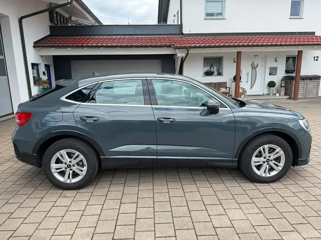 Gebraucht Audi Q3 Sportback Performance 200 PS (147 kW) 2023 Grau SUV