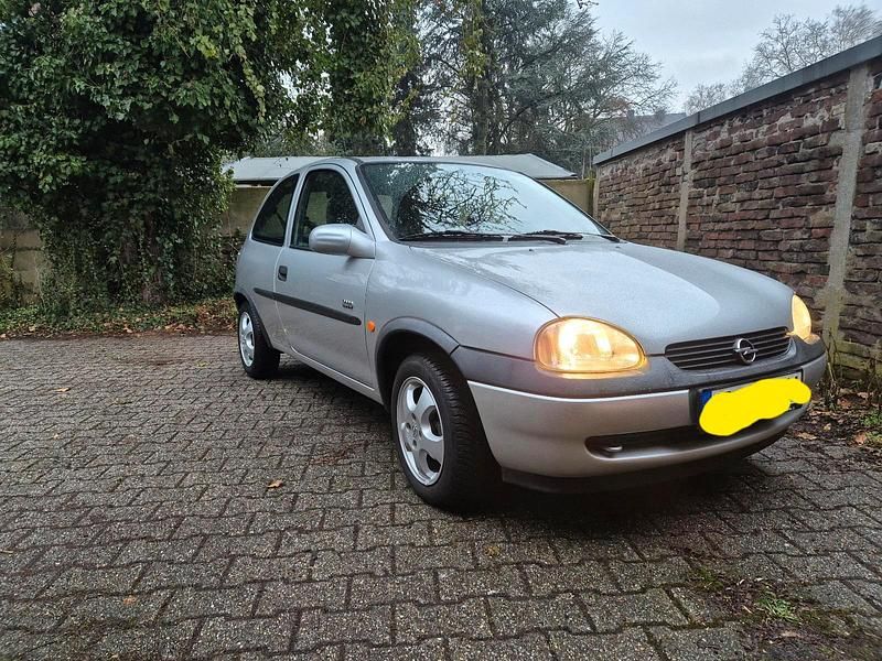 Gebraucht Opel Corsa 65 PS (47 kW) 2000 Silber Kleinwagen