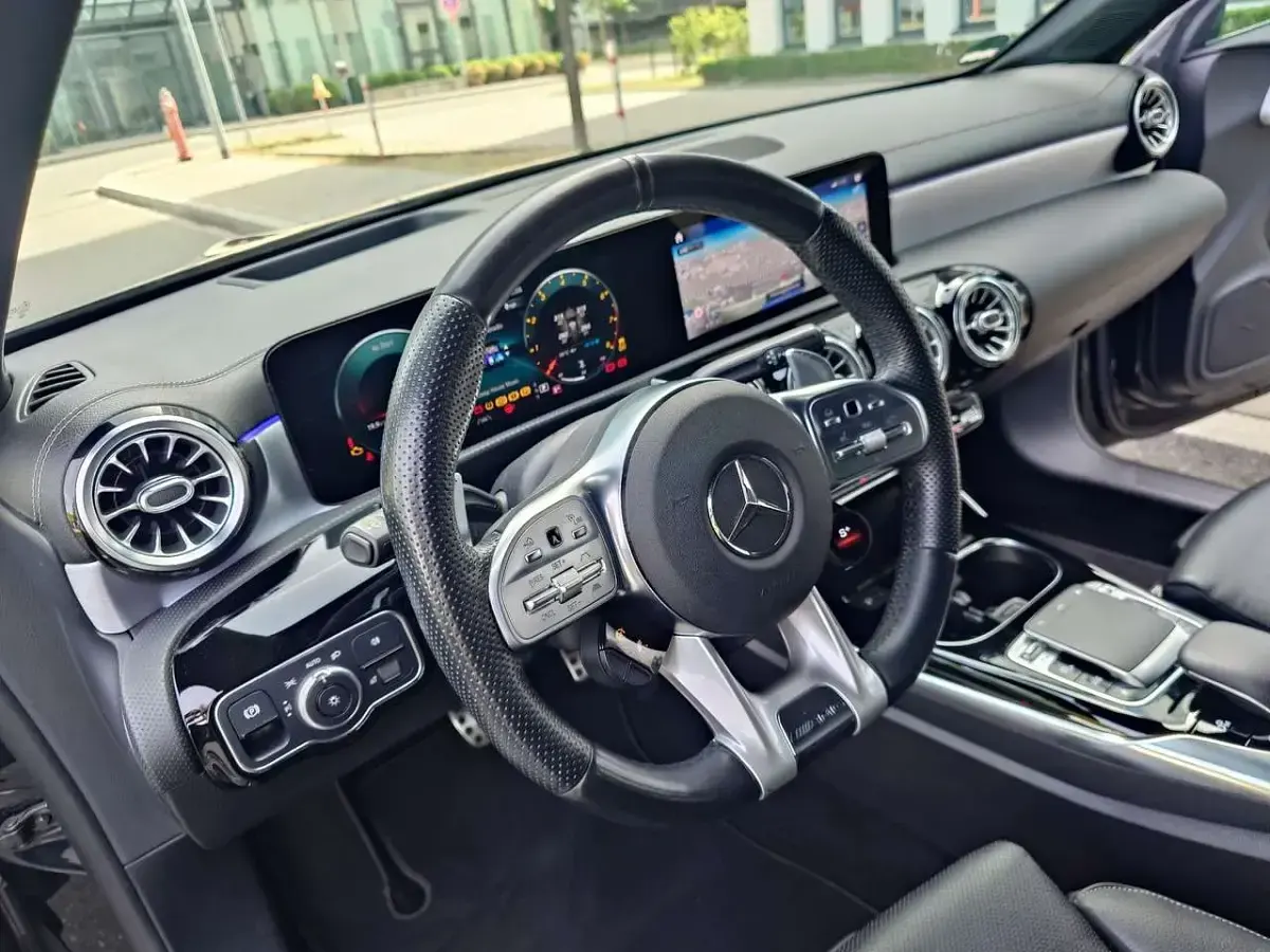 Gebraucht Mercedes CLA35 AMG AMG 306 PS (225 kW) 2019 Coupé