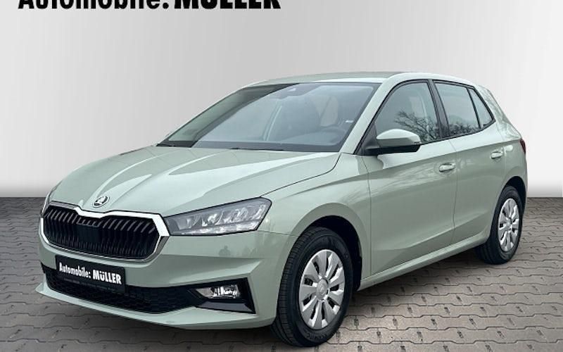 Neu Skoda Fabia Essence 95 PS (69 kW) 2026 Grün Kleinwagen