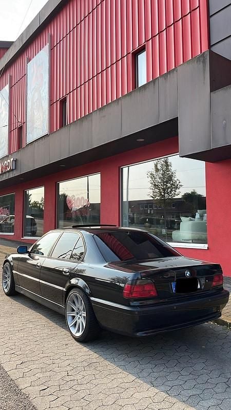 Schwarz Gebraucht 1998 BMW 728 Limousine | 9.199 € - Bild 1/4