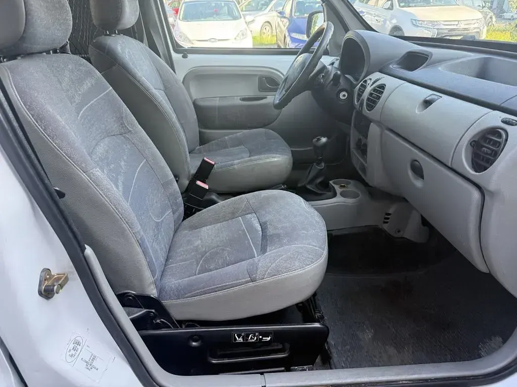 Gebraucht Renault Kangoo 65 PS (47 kW) 2006 Weiß Van / Kleinbus