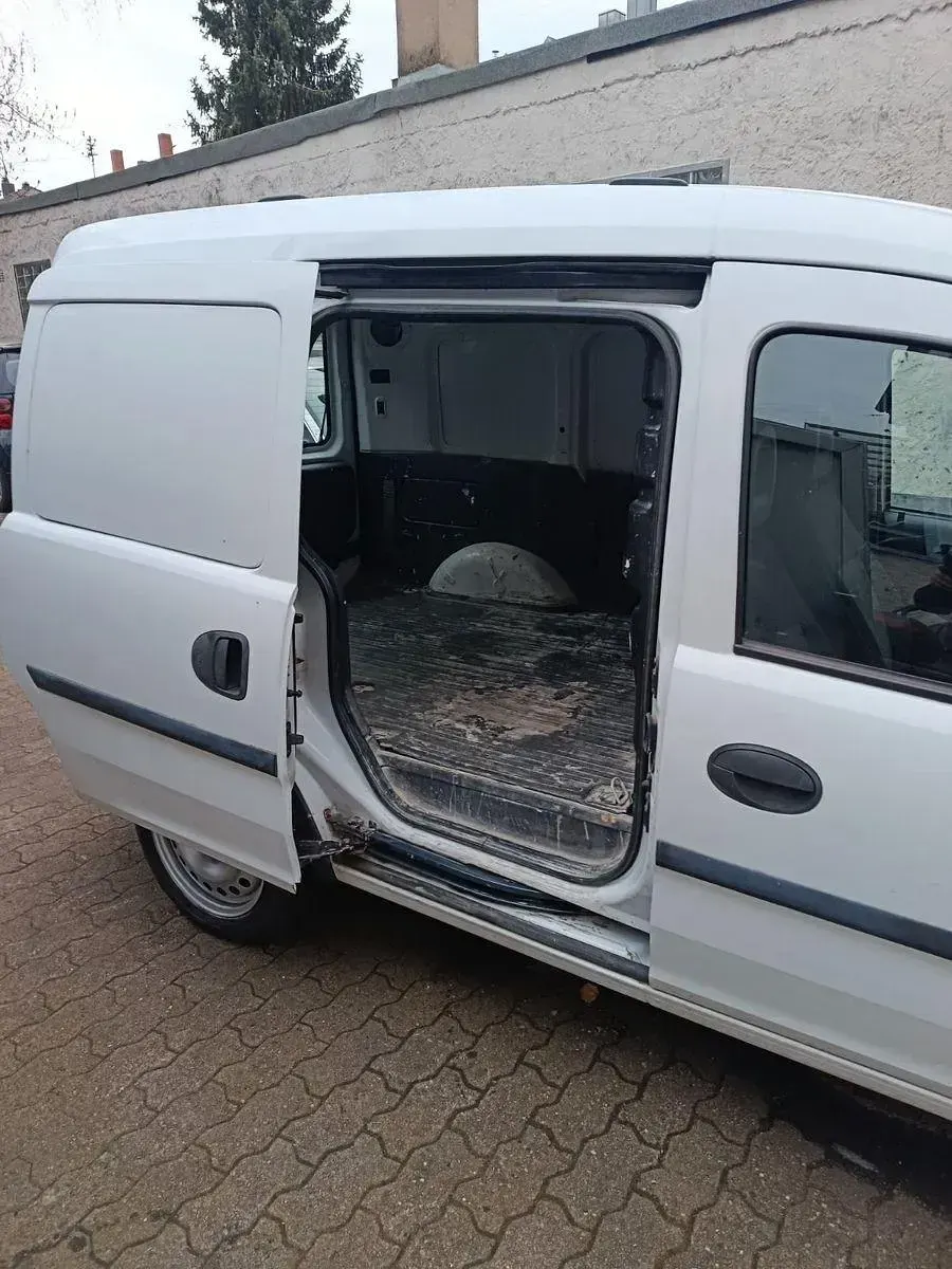 Occasion Opel Combo 75 ch (55 kW) 2010 Blanc Monospace