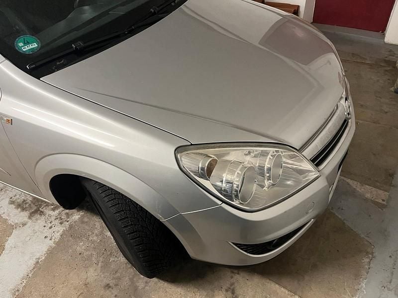 Gebraucht Opel Astra 116 PS (85 kW) 2008 Silber Kombi