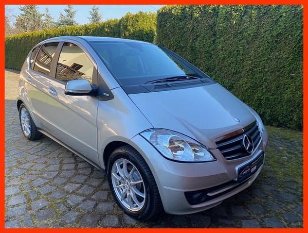 Gebraucht Mercedes A150 95 PS (69 kW) 2009 Silber (silber (polarsilber)) Limousine