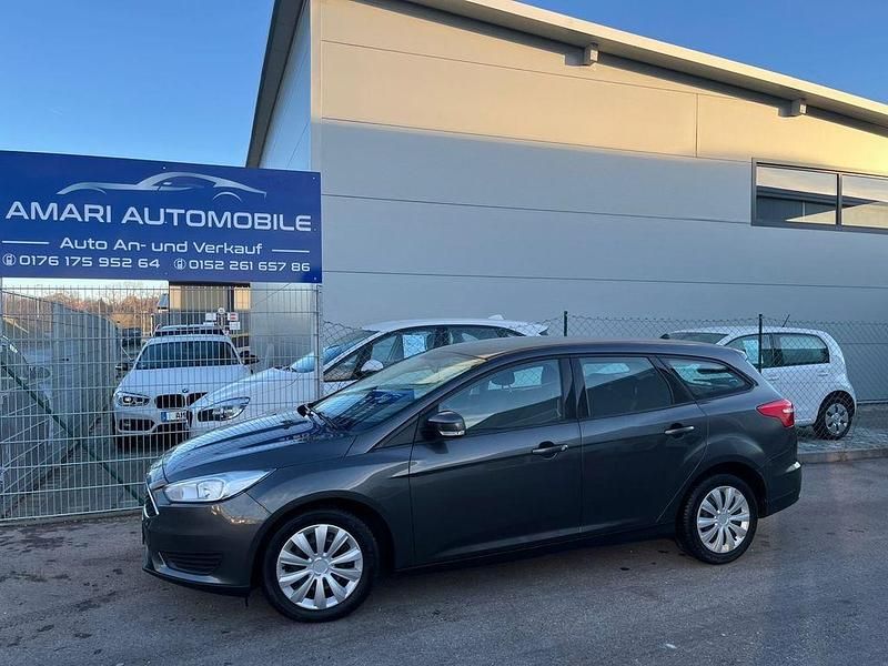 Gebraucht Ford Focus Trend 101 PS (74 kW) 2017 Grau Kombi