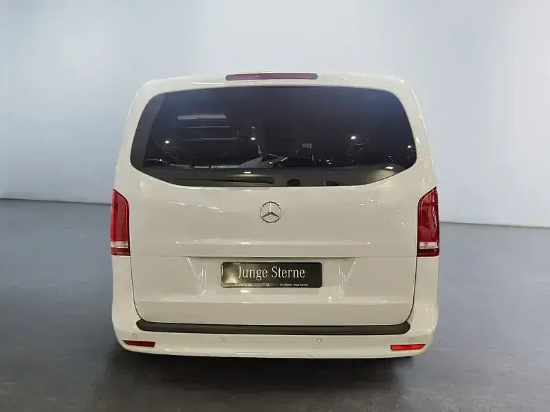 Gebraucht Mercedes EQV300 150 kW (204 PS) 2021 Weiß Van / Kleinbus