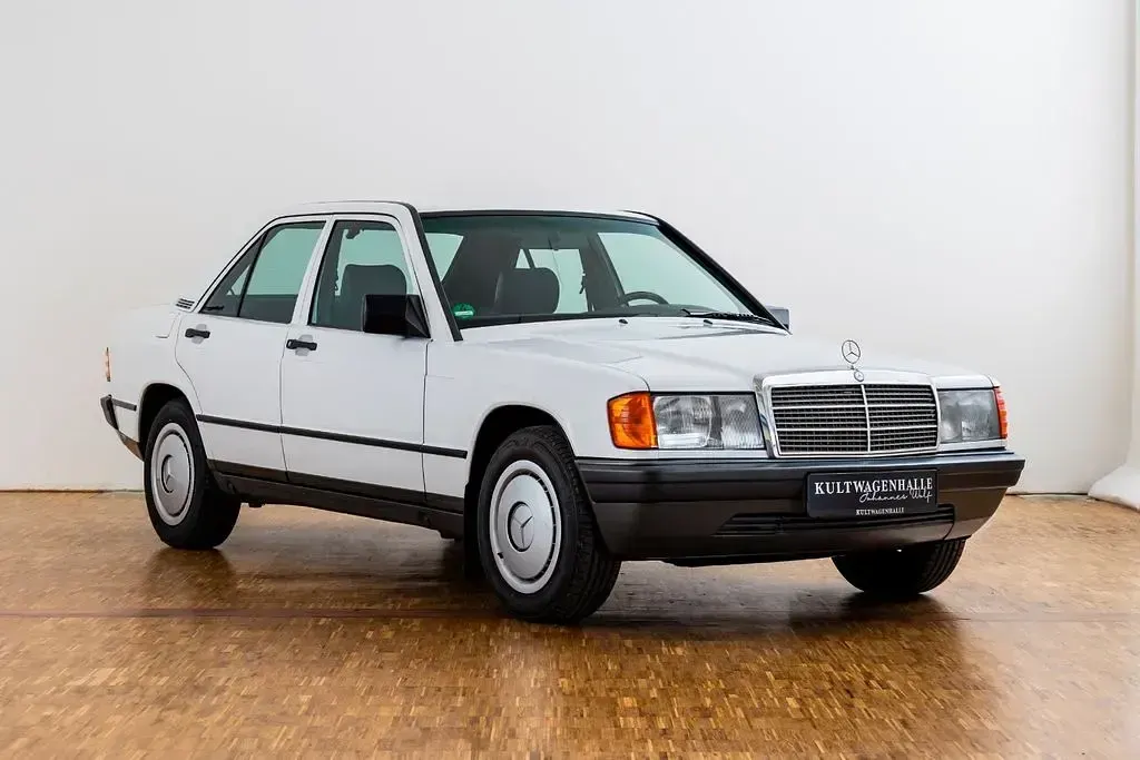 Gebraucht Mercedes 190 102 PS (75 kW) 1987 Weiß Limousine