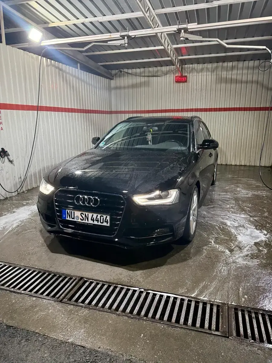 Gebraucht Audi A4 177 PS (130 kW) 2014 Schwarz Kleinwagen