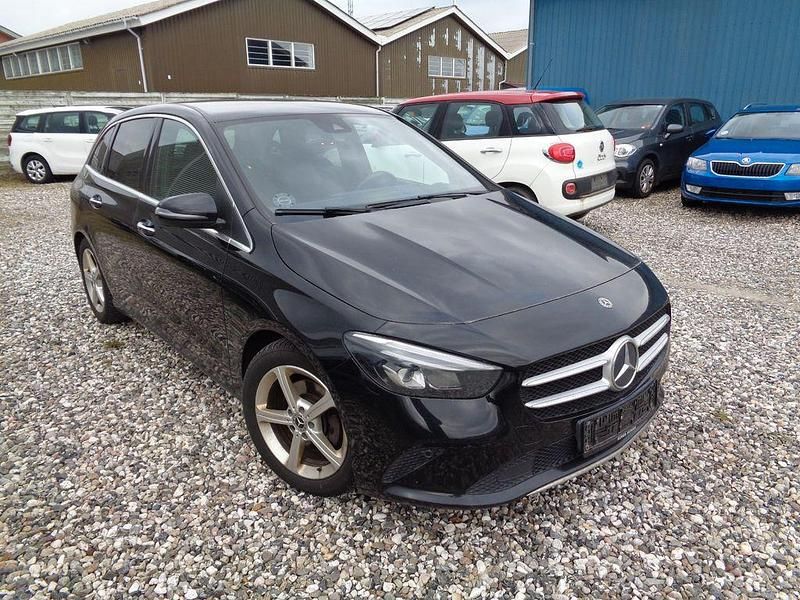 Gebraucht Mercedes B200 150 PS (110 kW) 2020 Schwarz Van / Kleinbus
