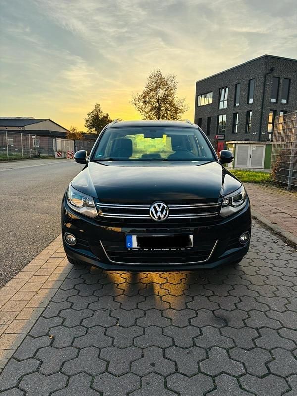 Schwarz Gebraucht 2014 VW Tiguan SUV | 11.000 € (Fairer Preis) - Bild 1/4