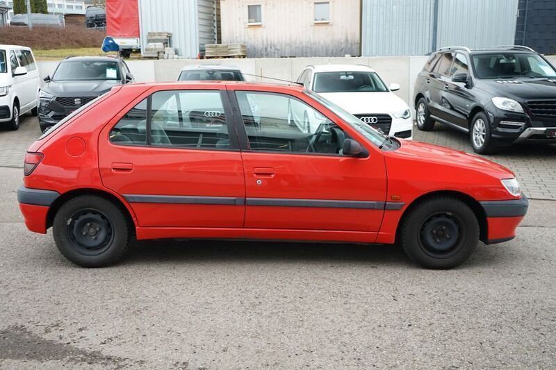 Gebraucht Peugeot 306 101 PS (74 kW) 1996 Rot Limousine