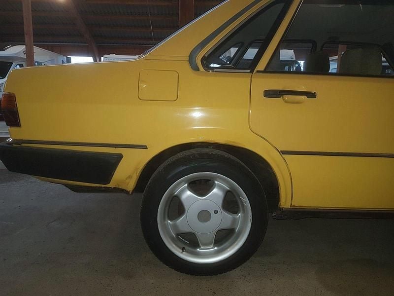 Gebraucht Audi 80 90 PS (66 kW) 1981 Gelb Limousine