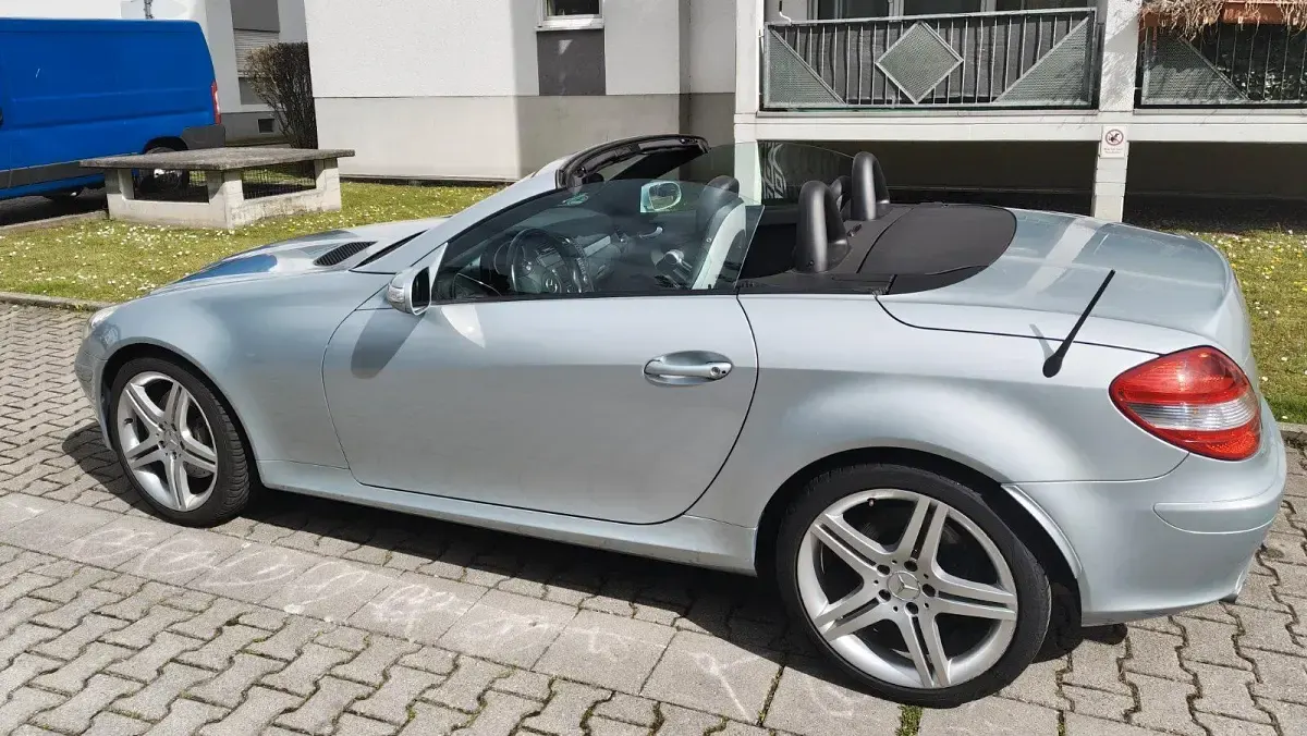 Gebraucht Mercedes SLK350 272 PS (200 kW) 2004 Silber Cabrio