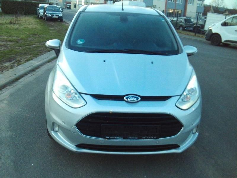 Gebraucht Ford B-MAX Titanium 125 PS (91 kW) 2014 Silber Van / Kleinbus