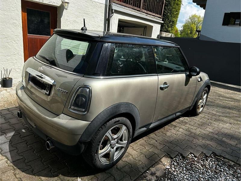 Usata Mini Cooper 122 CV (89 kW) 2006 Grigio Utilitaria
