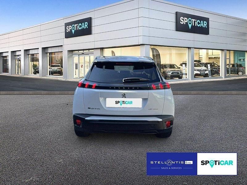 Gebraucht Peugeot e-2008 Allure 100 kW (136 PS) 2021 Weiß SUV