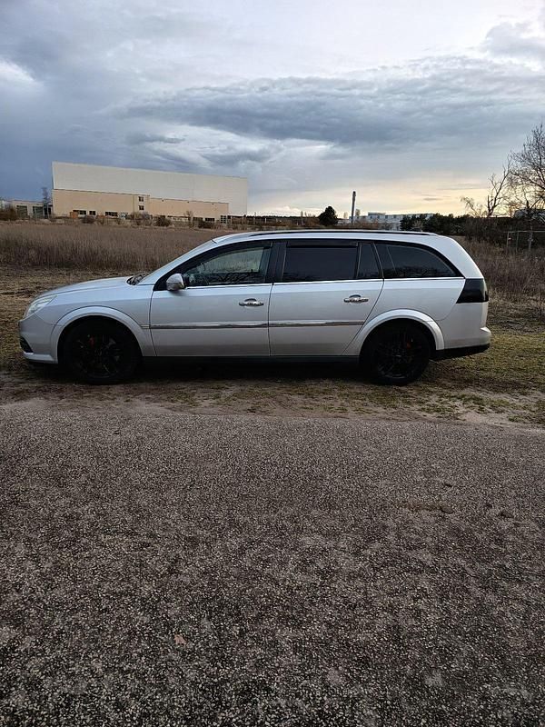 Gebraucht Opel Vectra 120 PS (88 kW) 2006 Silber Kombi