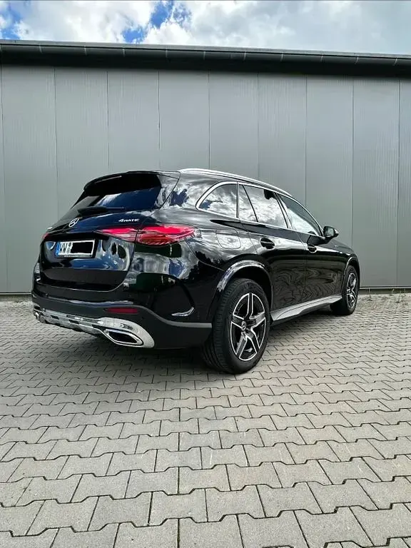 Gebraucht Mercedes GLC300de 333 PS (244 kW) 2025 Schwarz SUV