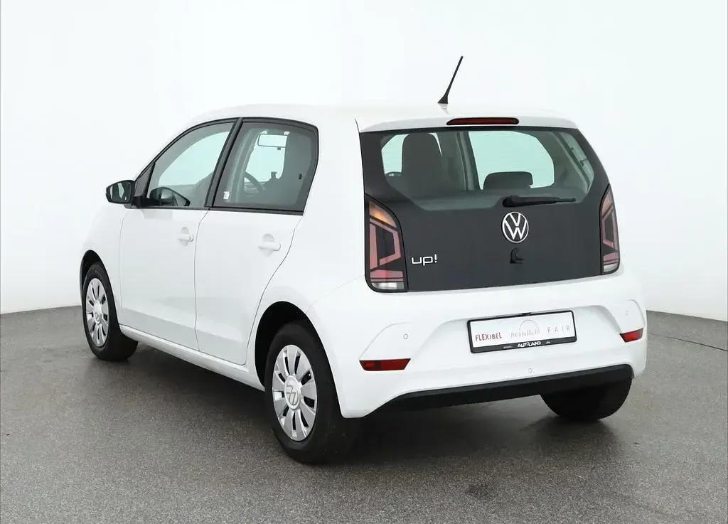 Second-hand VW up! 65 CP (47 kW) 2022 Alb Hatchback