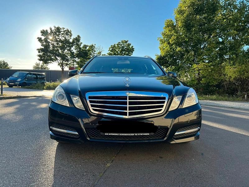 Gebraucht Mercedes E200 136 PS (100 kW) 2012 Schwarz Kombi