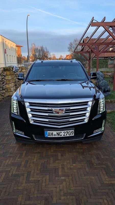 Gebraucht Cadillac Escalade 426 PS (313 kW) 2019 Schwarz SUV