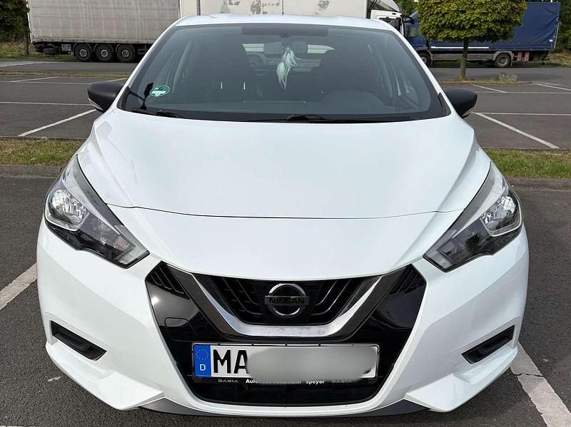 Gebraucht Nissan Micra 71 PS (52 kW) 2017 Weiß Kleinwagen