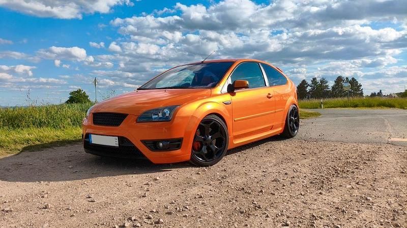 Gebraucht Ford Focus ST 226 PS (166 kW) 2005 Orange Limousine