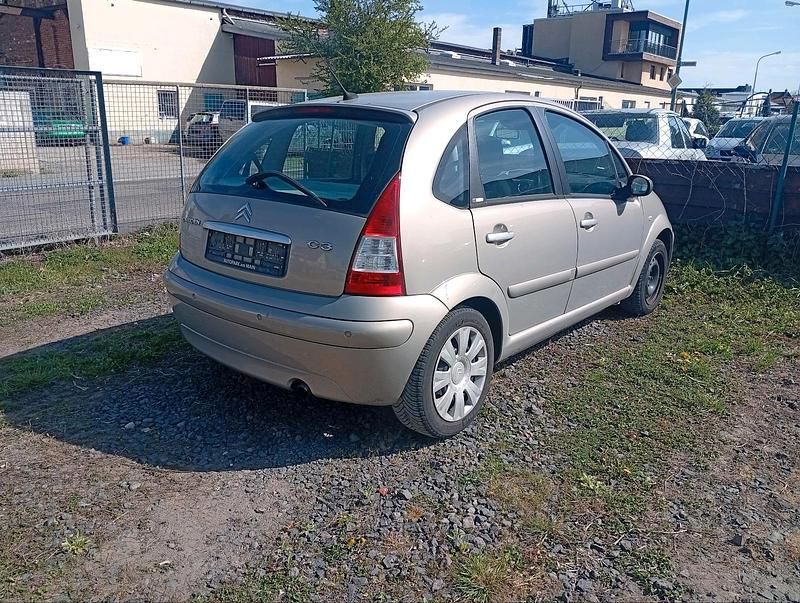 Używany Citroën C3 76 KM (55 kW) 2009 Złoty Hatchback