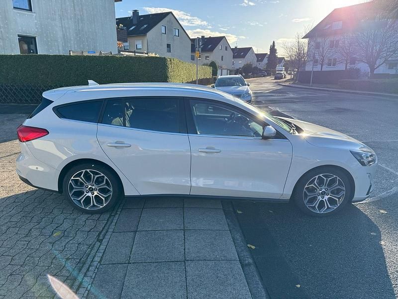 Gebraucht Ford Focus Titanium 150 PS (110 kW) 2020 Weiß Kombi
