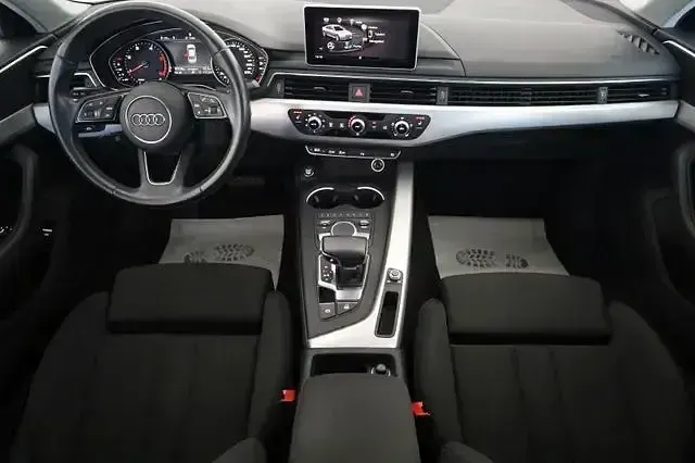 Używany Audi A4 S-Line 190 KM (139 kW) 2016 Czarny Sedan/Limuzyna