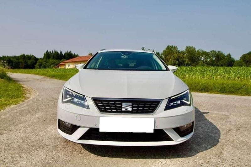 Weiß Gebraucht 2017 Seat Leon ST XCELLENCE Kombi | 9.400 € (Superpreis) - Bild 1/4