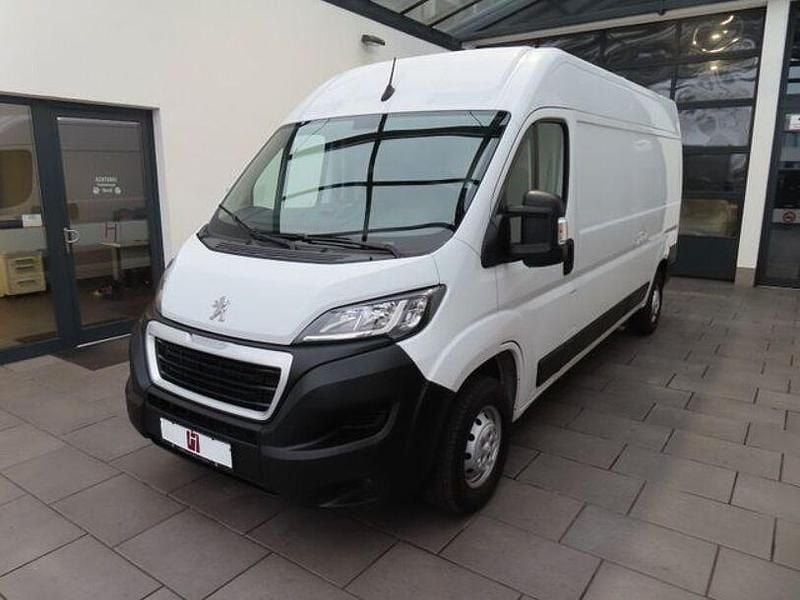 Gebraucht Peugeot Boxer 140 PS (102 kW) 2022 Weiss Van