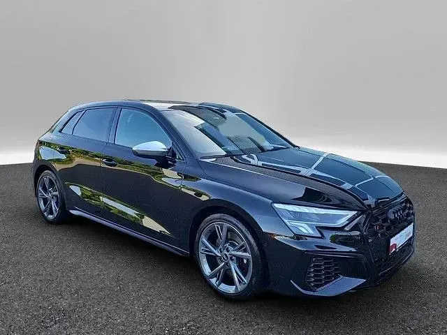Gebraucht Audi S3 Design 310 PS (228 kW) 2023 Mythosschwarz metallic Limousine