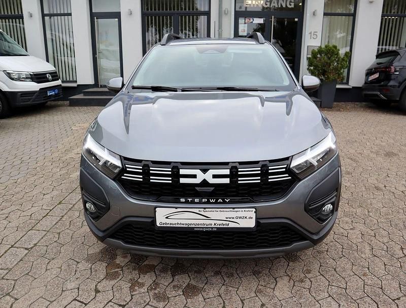 Neu Dacia Sandero Expression 101 PS (74 kW) 2025 Blau Kleinwagen