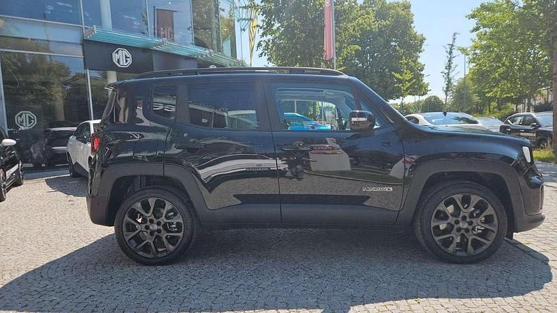 Gebraucht Jeep Renegade 190 PS (139 kW) 2023 Solid black SUV