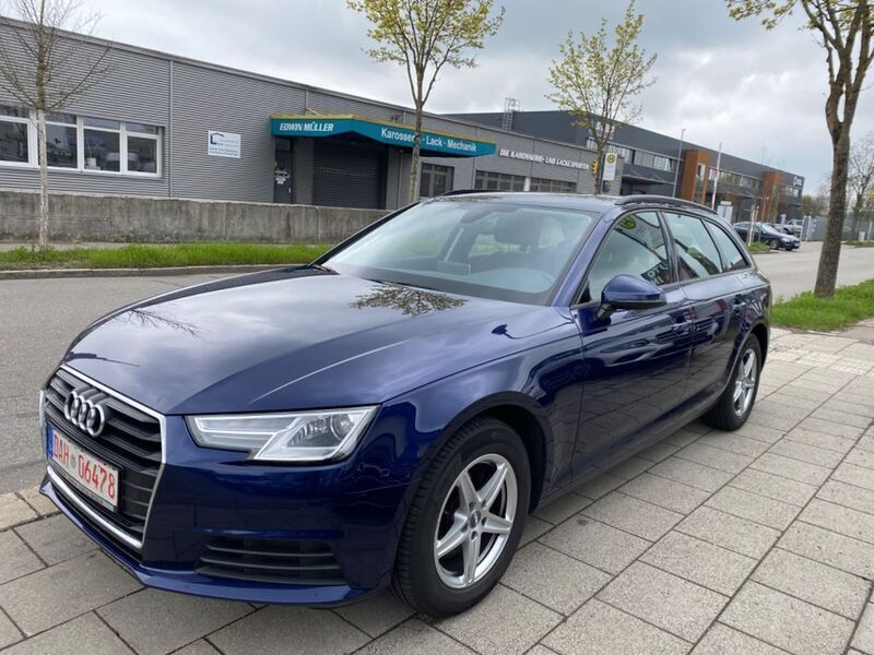 Blau Gebraucht 2019 Audi A4 Sport Kombi | 13.980 € (Teuer) - Bild 1/4