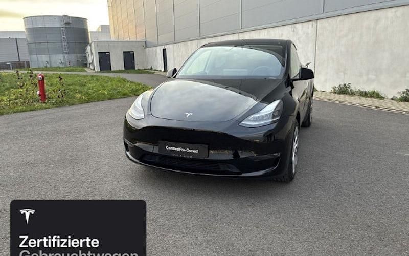 Schwarz Gebraucht 2023 Tesla Model Y SUV | 34.800 € (Guter Preis) - Bild 1/4
