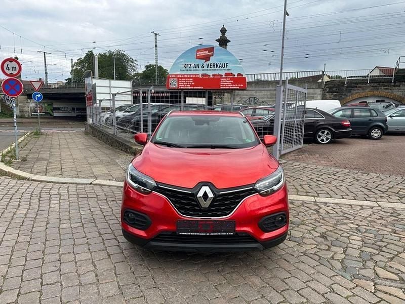 Rot Gebraucht 2019 Renault Kadjar Business SUV | 11.900 € (Superpreis) - Bild 1/4