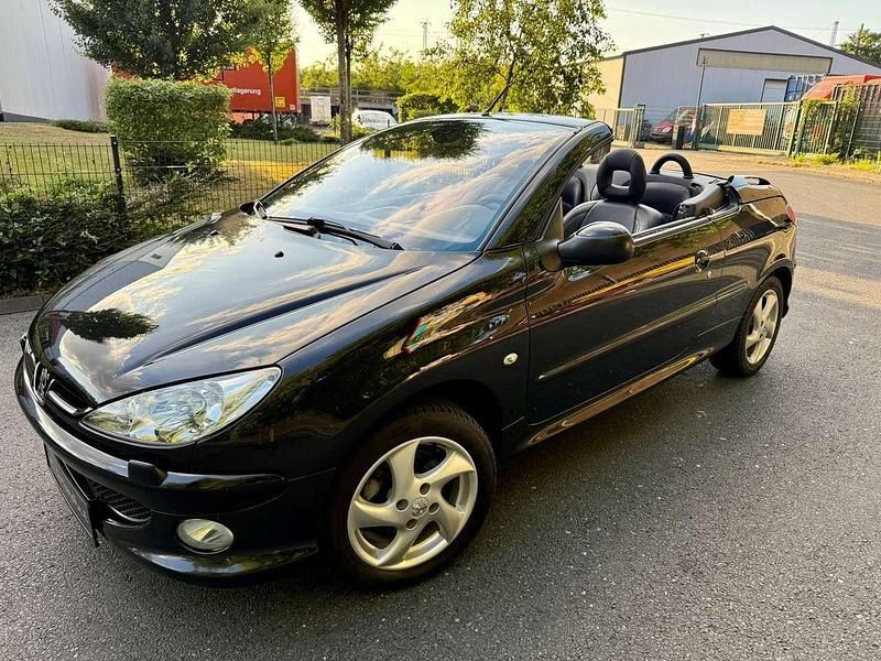 Noir obsidien Gebraucht 2005 Peugeot 206 CC Platinum Cabrio | 2.990 € (Etwas zu teuer) - Bild 1/4